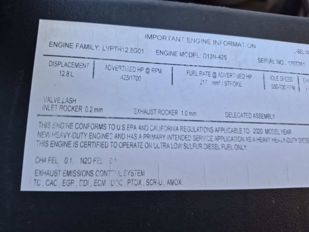 Slide images of 2021 VOLVO VNR64T300