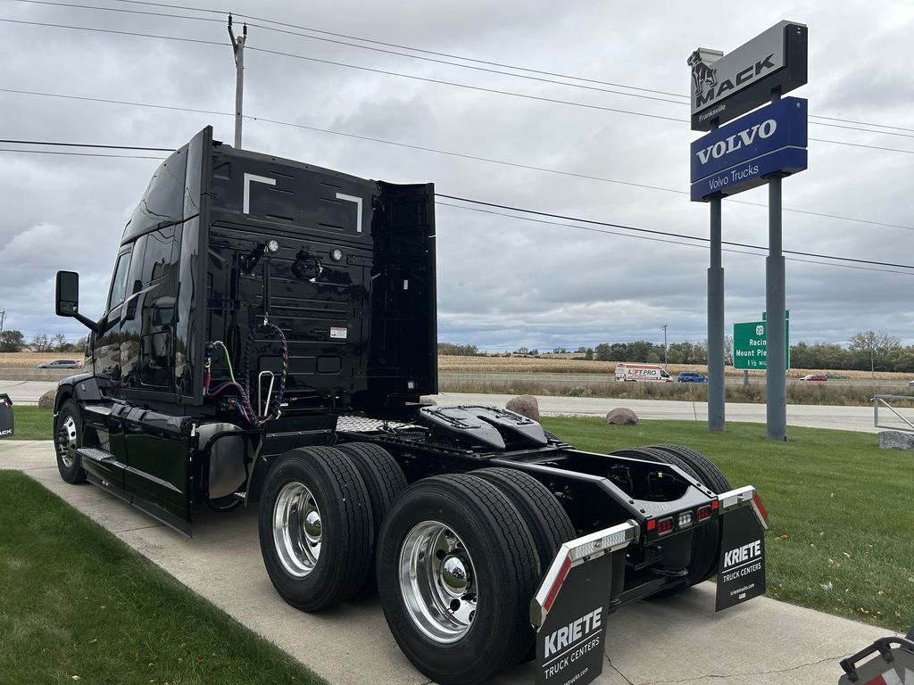 Slide images of 2026 MACK PIONEER 64T 64M