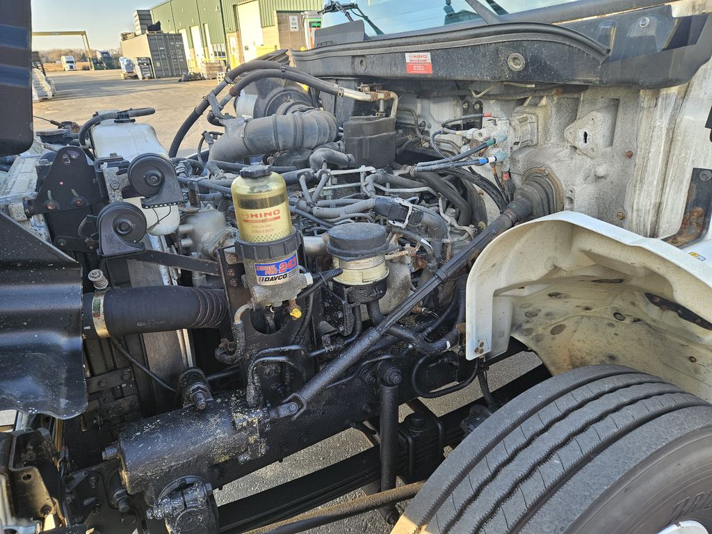 Slide images of 2018 HINO 268A