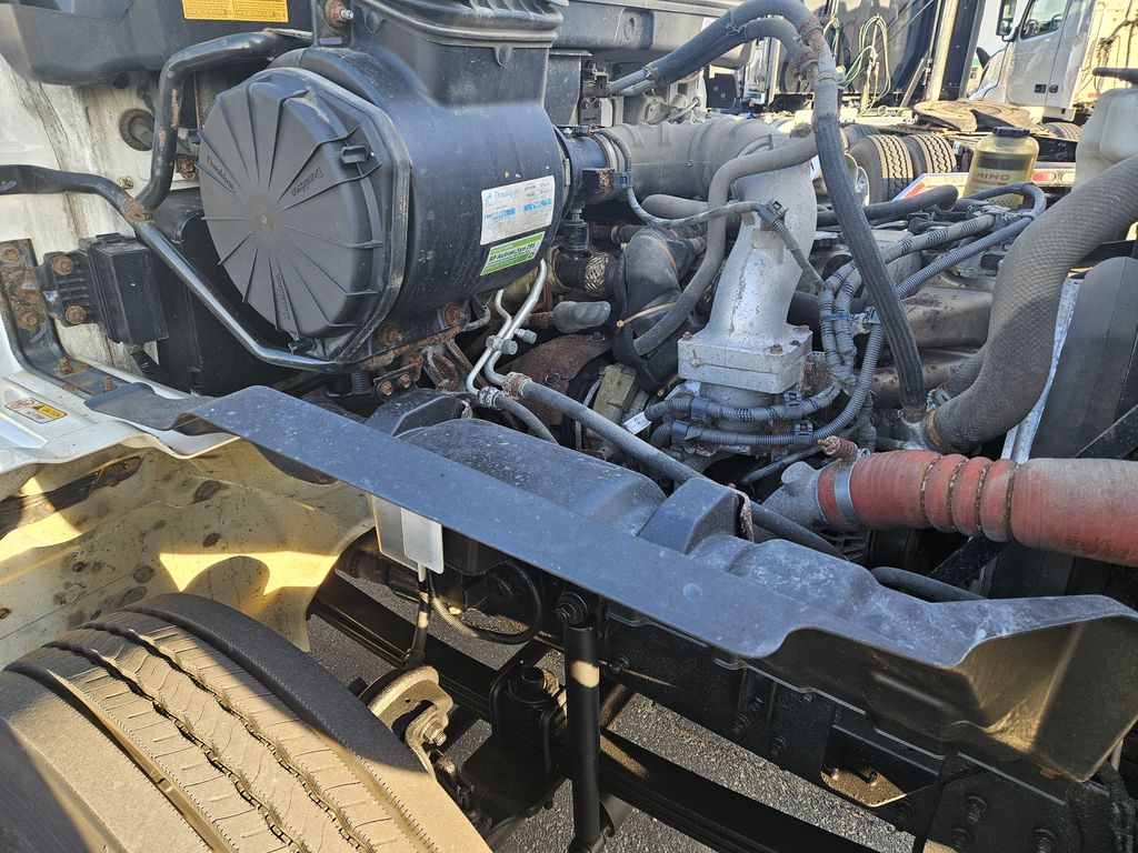 Slide images of 2018 HINO 268A