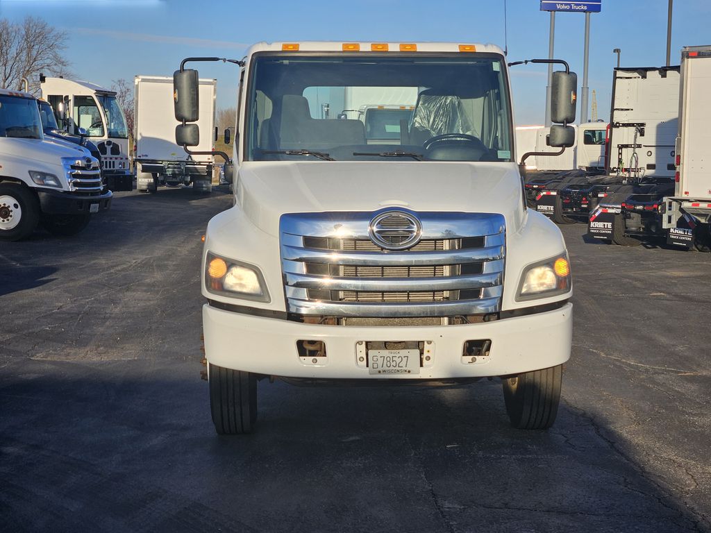 Slide images of 2018 HINO 268A