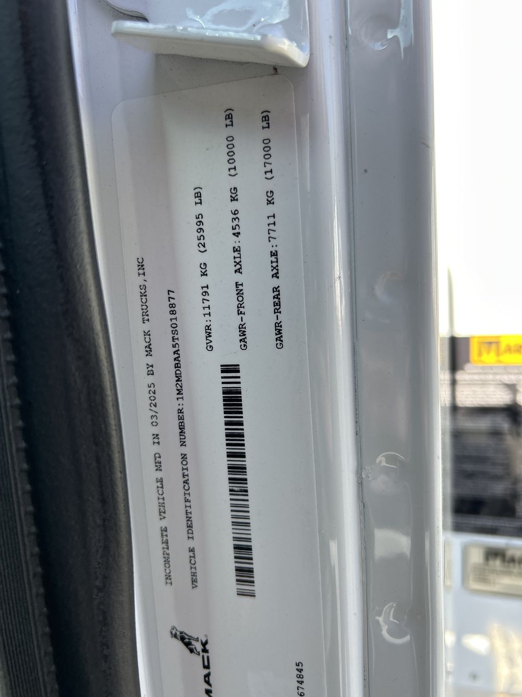 Slide images of 2026 MACK MD642