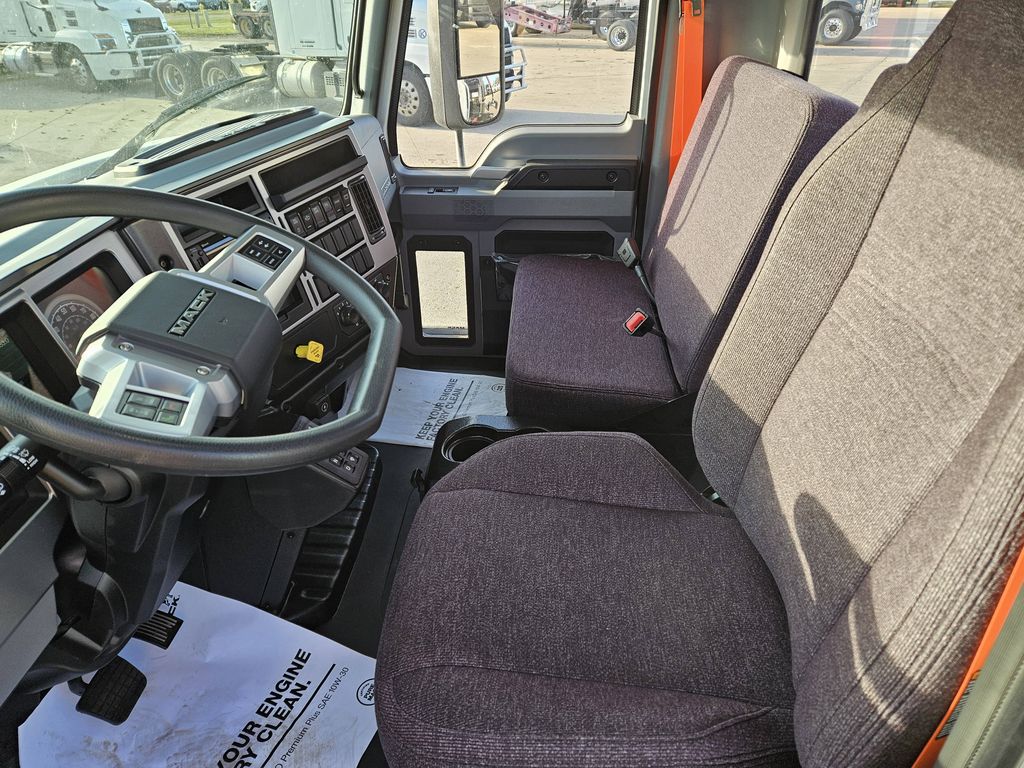 Slide images of 2026 MACK MD7