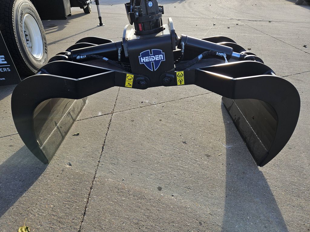 Slide images of 2026 MACK MD7