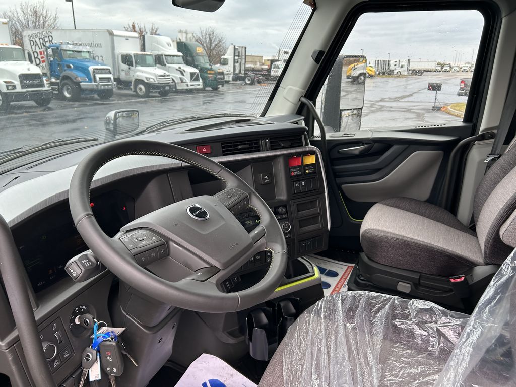 Slide images of 2026 VOLVO VNL860