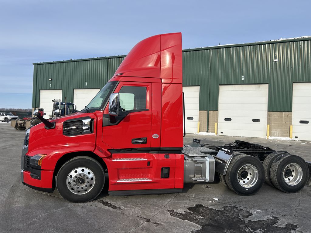 Slide images of 2026 MACK PIONEER 64T DC