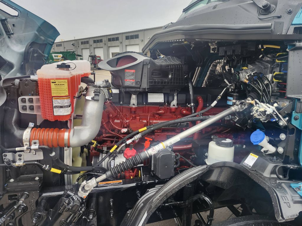 Slide images of 2026 MACK PIONEER 64T 64M