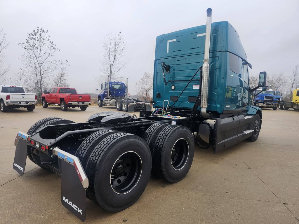 Slide images of 2026 MACK PIONEER 64T 64M