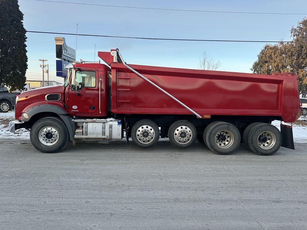 Slide images of 2025 MACK GR104B