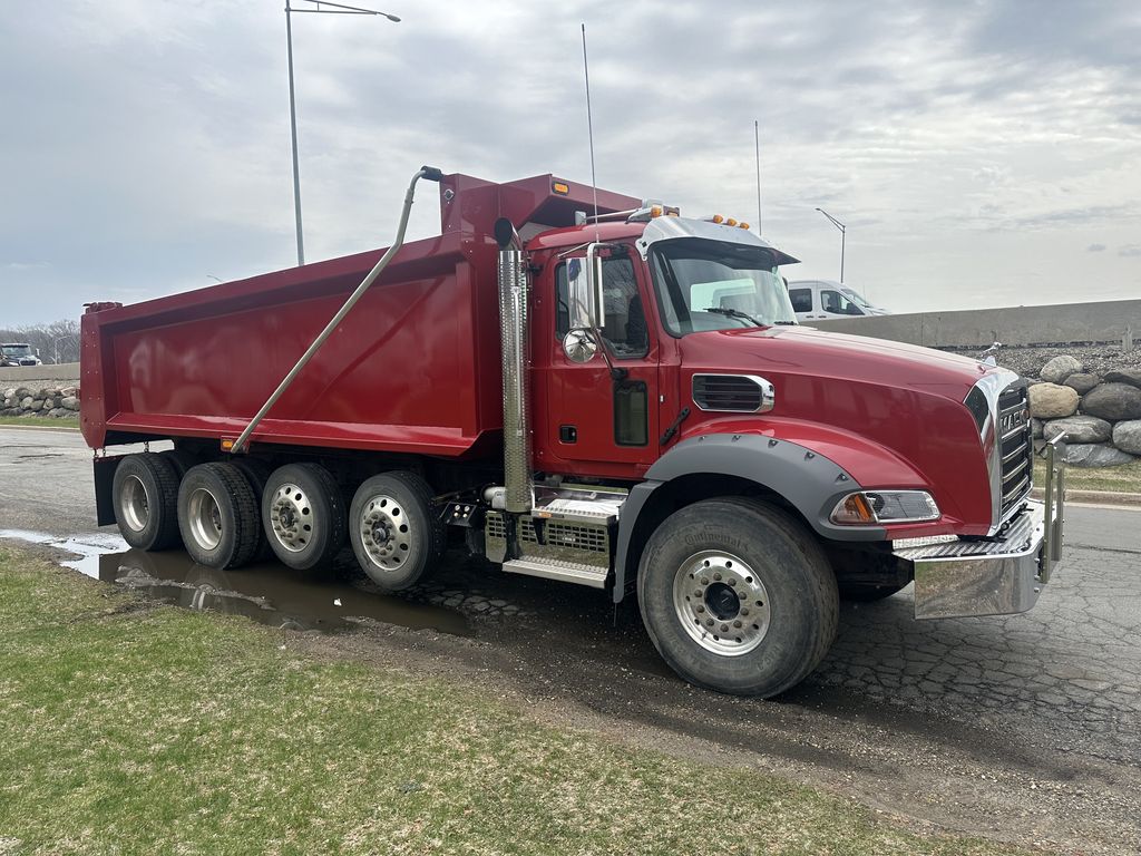 Slide images of 2025 MACK GR104B