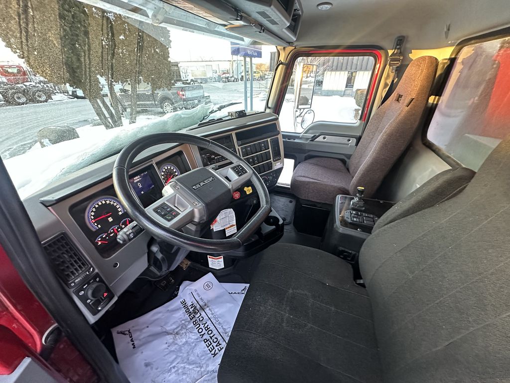 Slide images of 2025 MACK GR104B