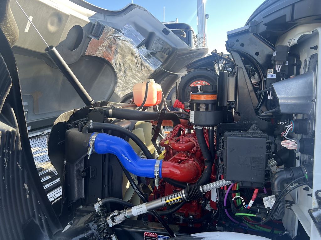 Slide images of 2026 MACK MD742