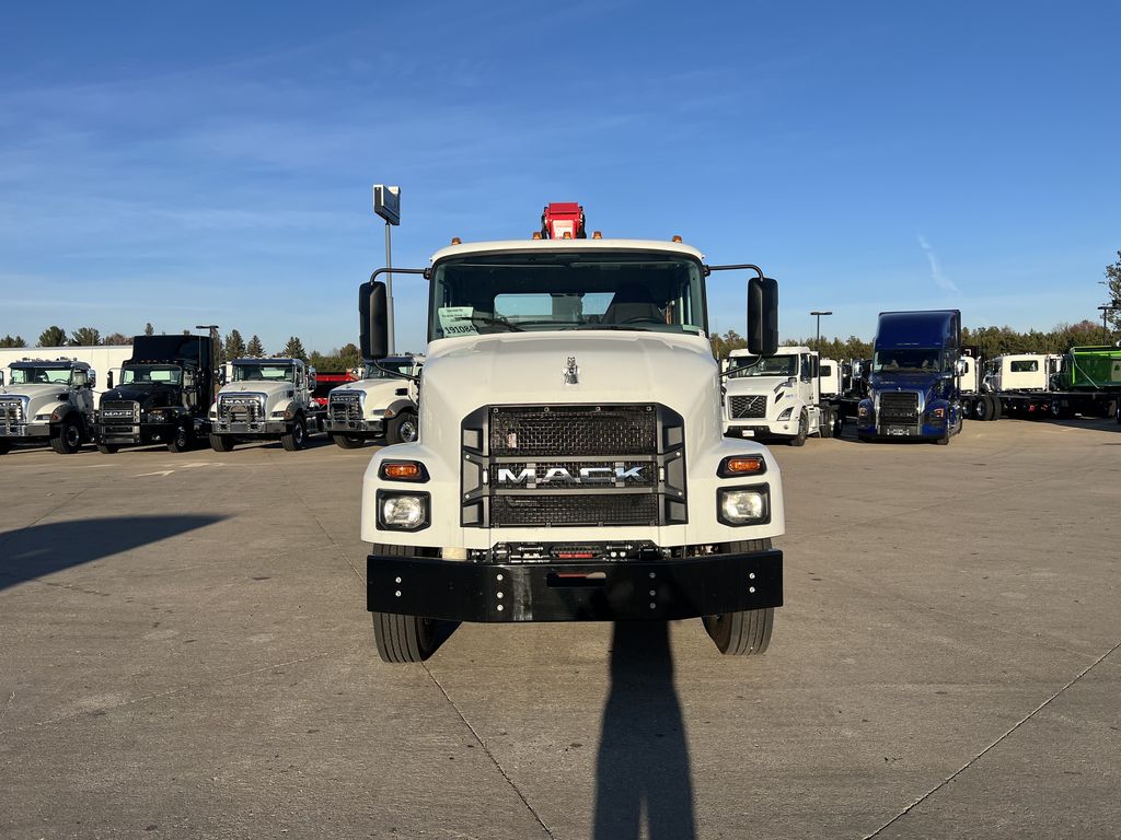 Slide images of 2026 MACK MD742