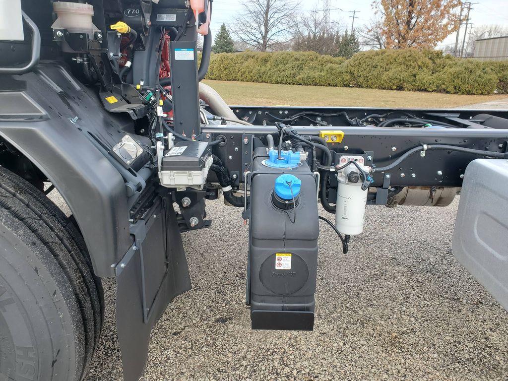 Slide images of 2025 ISUZU FTR