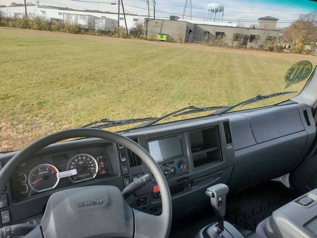 Slide images of 2025 ISUZU FTR