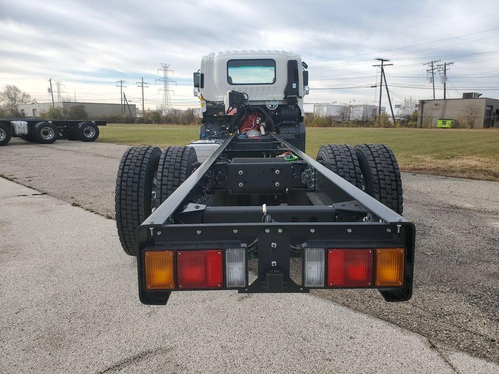 Slide images of 2025 ISUZU FTR