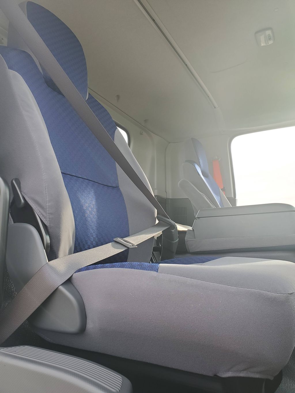 Slide images of 2025 ISUZU FTR