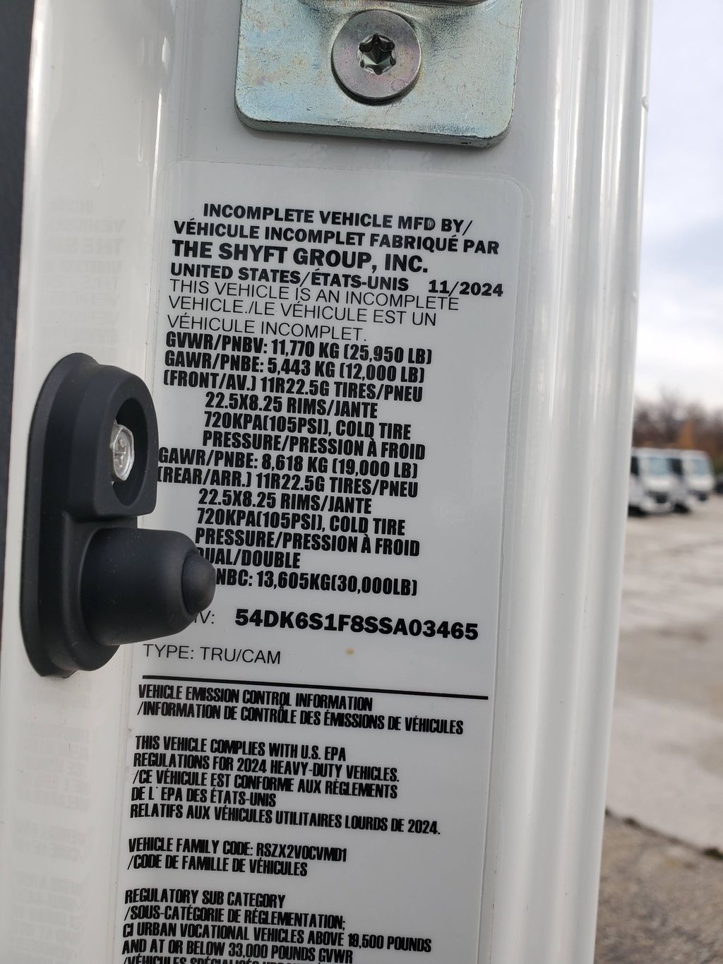 Slide images of 2025 ISUZU FTR