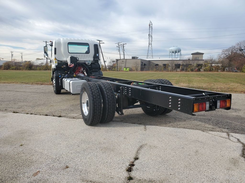 Slide images of 2025 ISUZU FTR
