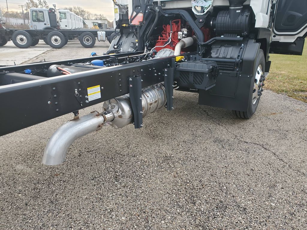 Slide images of 2025 ISUZU FTR