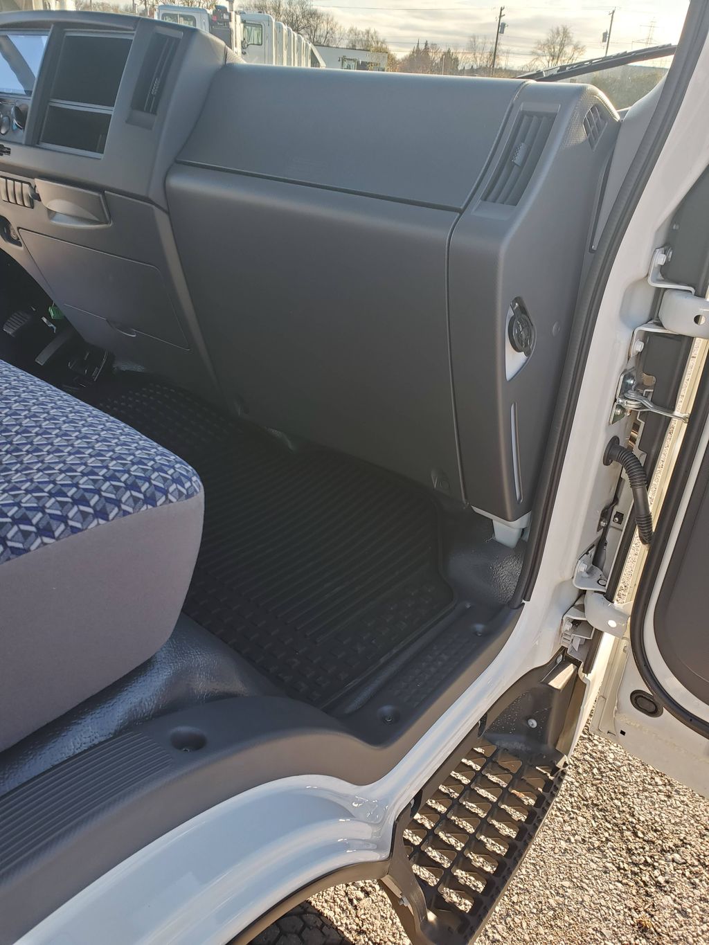 Slide images of 2024 ISUZU NPRGAS