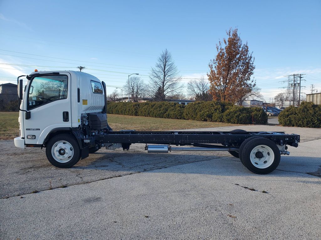 Slide images of 2024 ISUZU NPRGAS