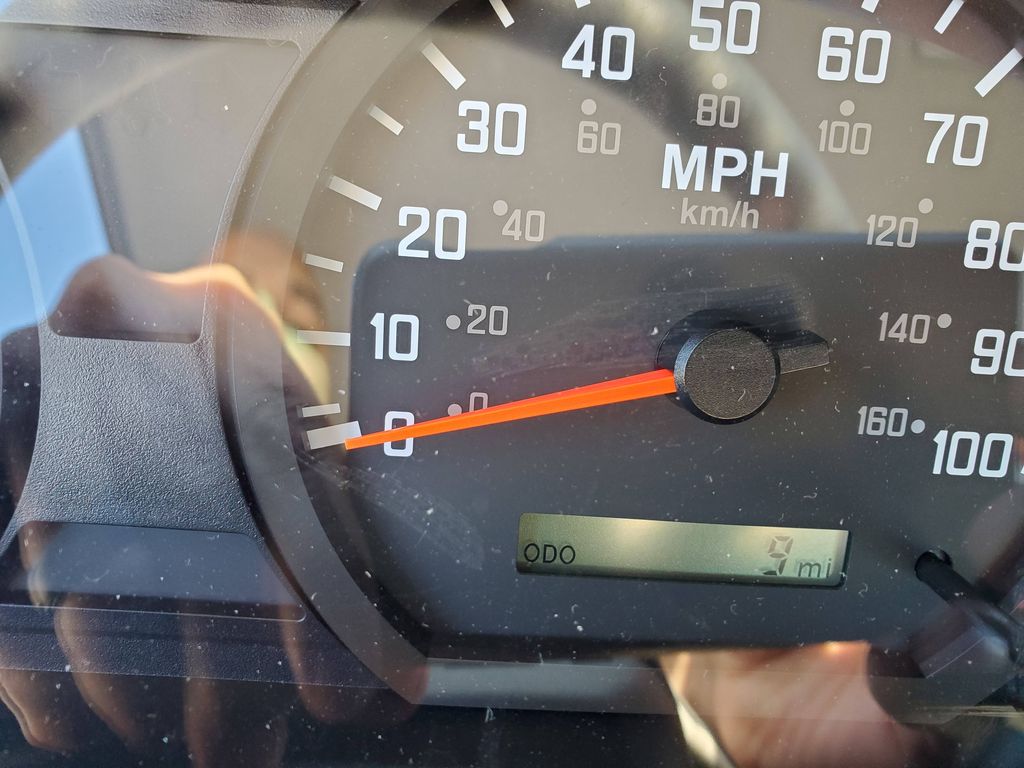 Slide images of 2024 ISUZU NPRGAS