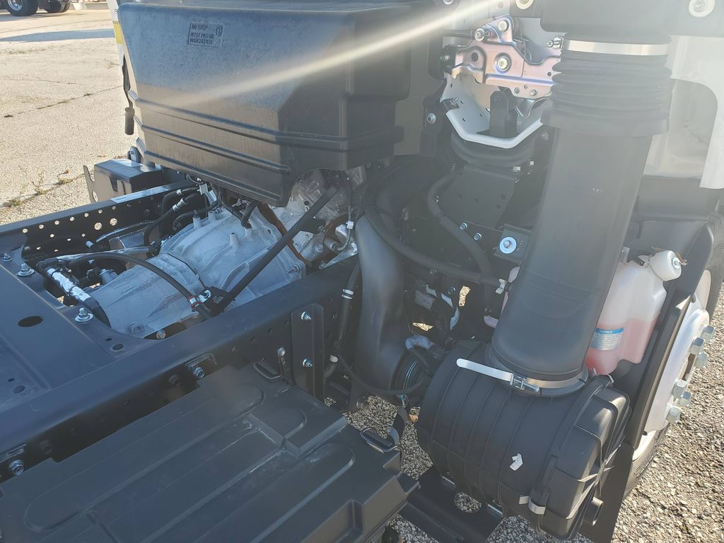 Slide images of 2025 ISUZU NRR