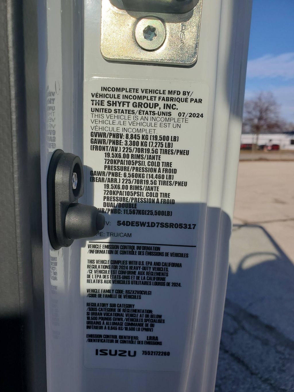 Slide images of 2025 ISUZU NRR