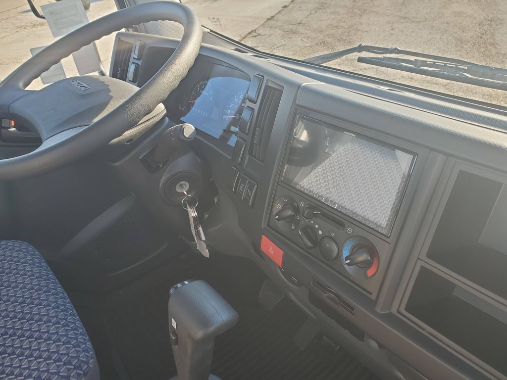 Slide images of 2025 ISUZU NRR