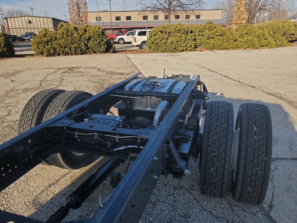 Slide images of 2025 ISUZU NRR