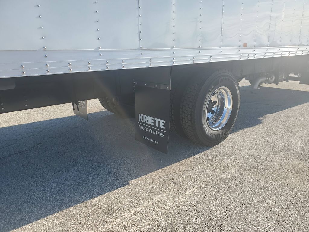 Slide images of 2025 ISUZU FTR