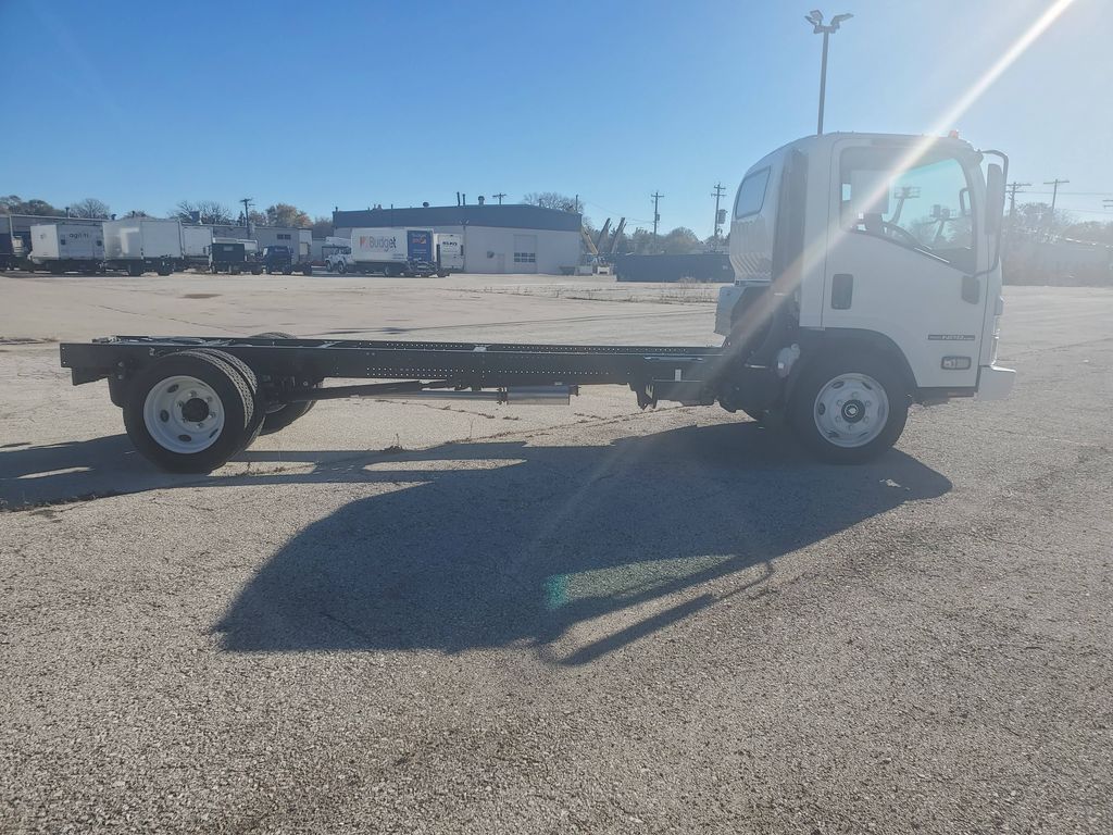 Slide images of 2024 ISUZU NPR GAS-HD