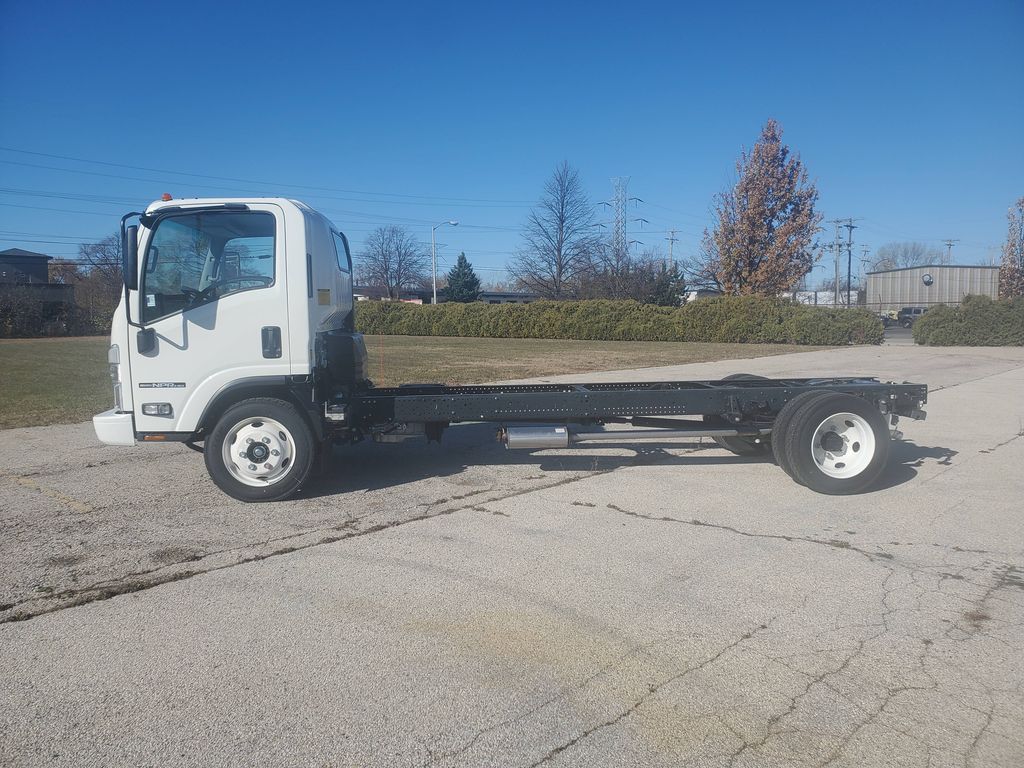 Slide images of 2024 ISUZU NPR GAS-HD