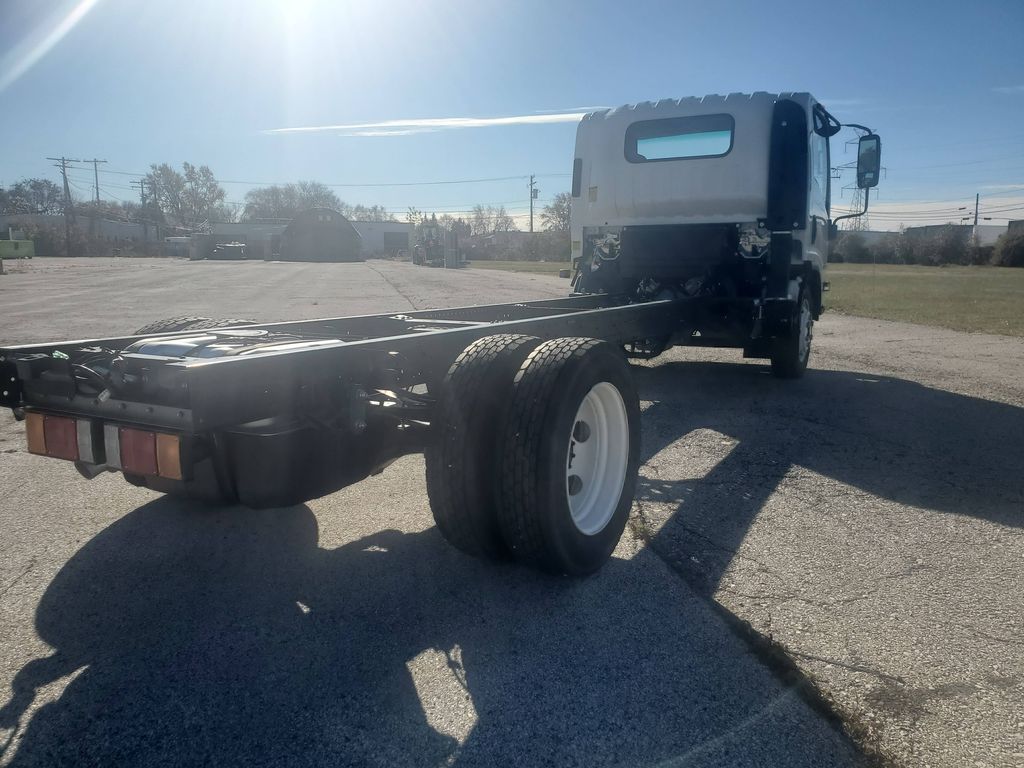 Slide images of 2024 ISUZU NPR GAS-HD