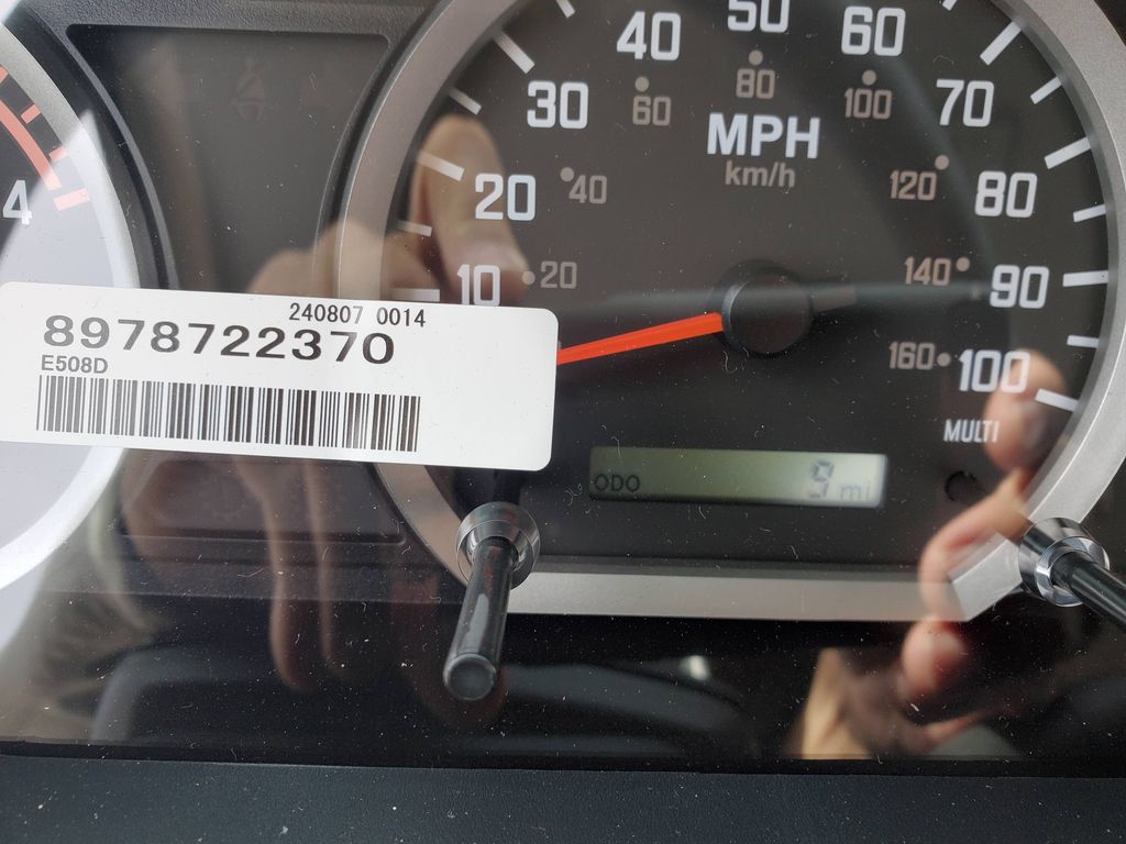 Slide images of 2025 ISUZU FTR