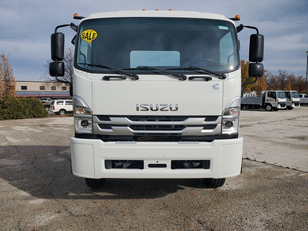 Slide images of 2025 ISUZU FTR