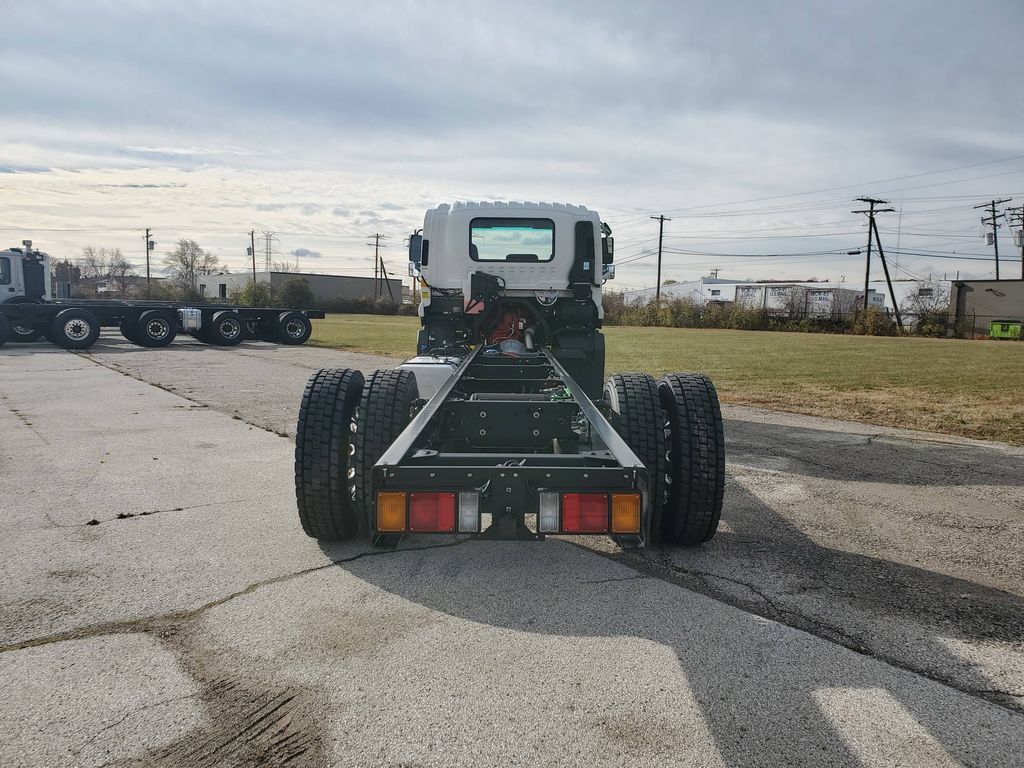 Slide images of 2025 ISUZU FTR