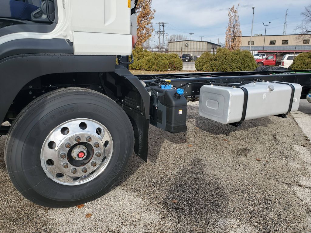 Slide images of 2025 ISUZU FTR