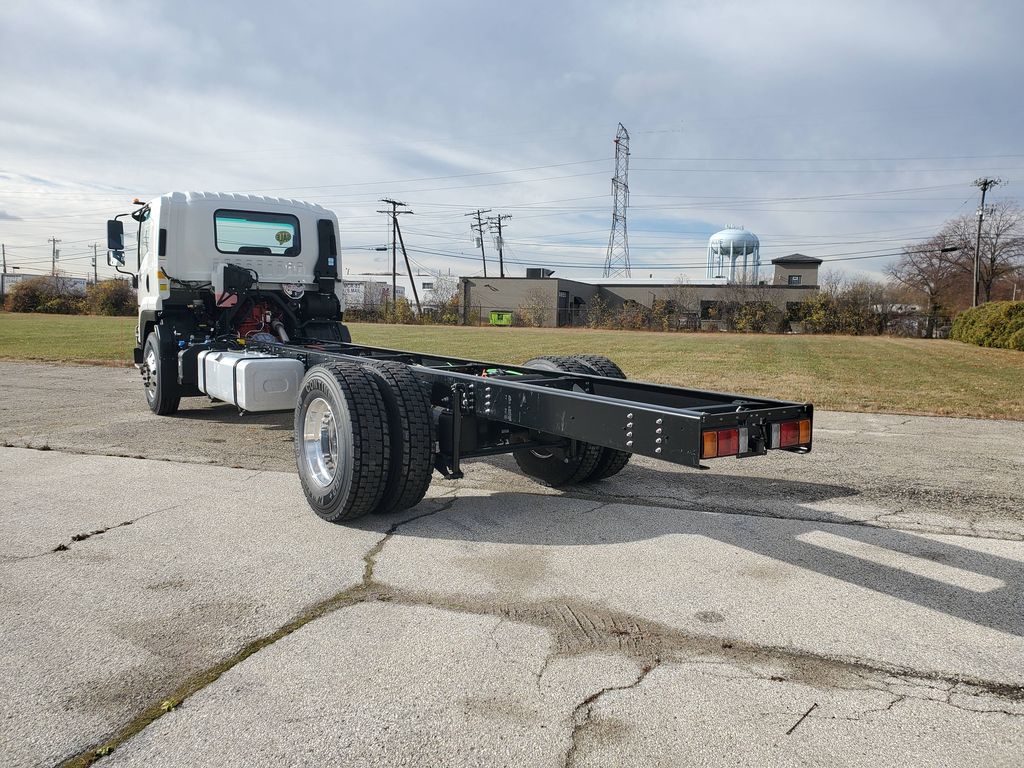 Slide images of 2025 ISUZU FTR