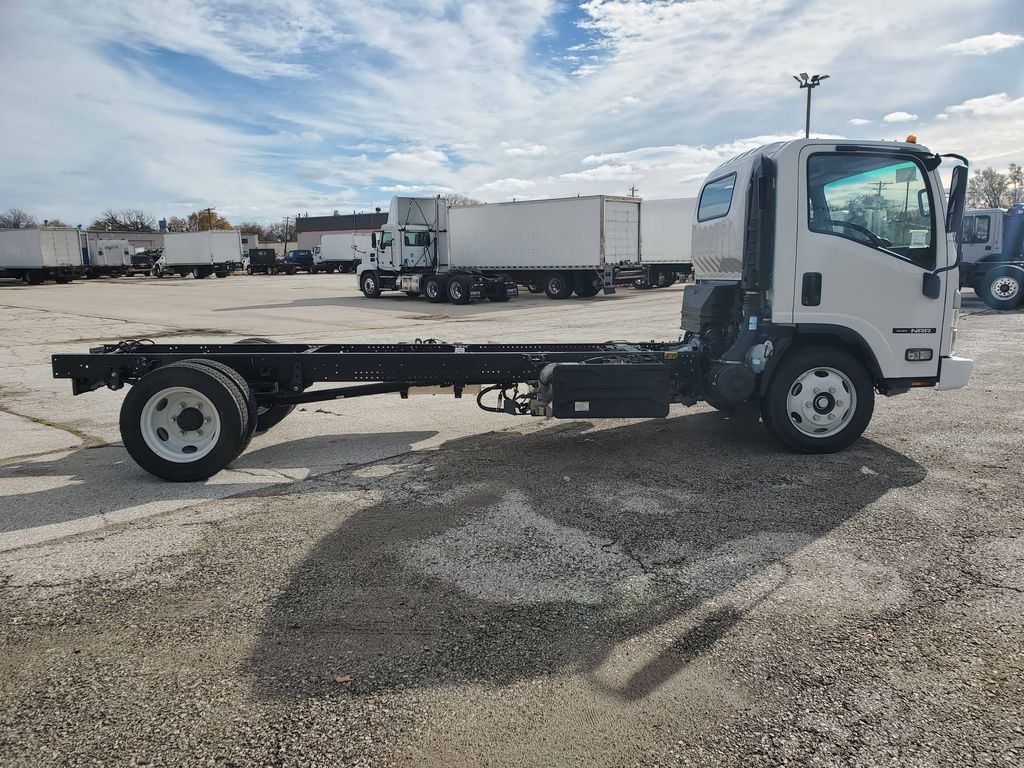 Slide images of 2024 ISUZU NRR