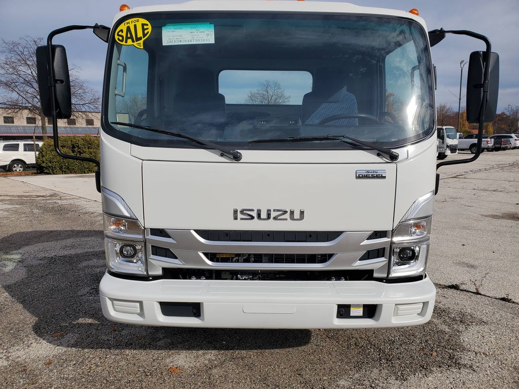 Slide images of 2024 ISUZU NRR