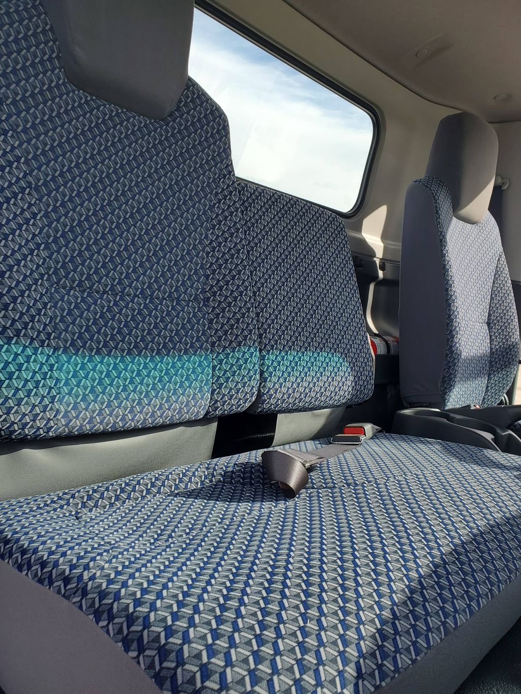 Slide images of 2024 ISUZU NRR