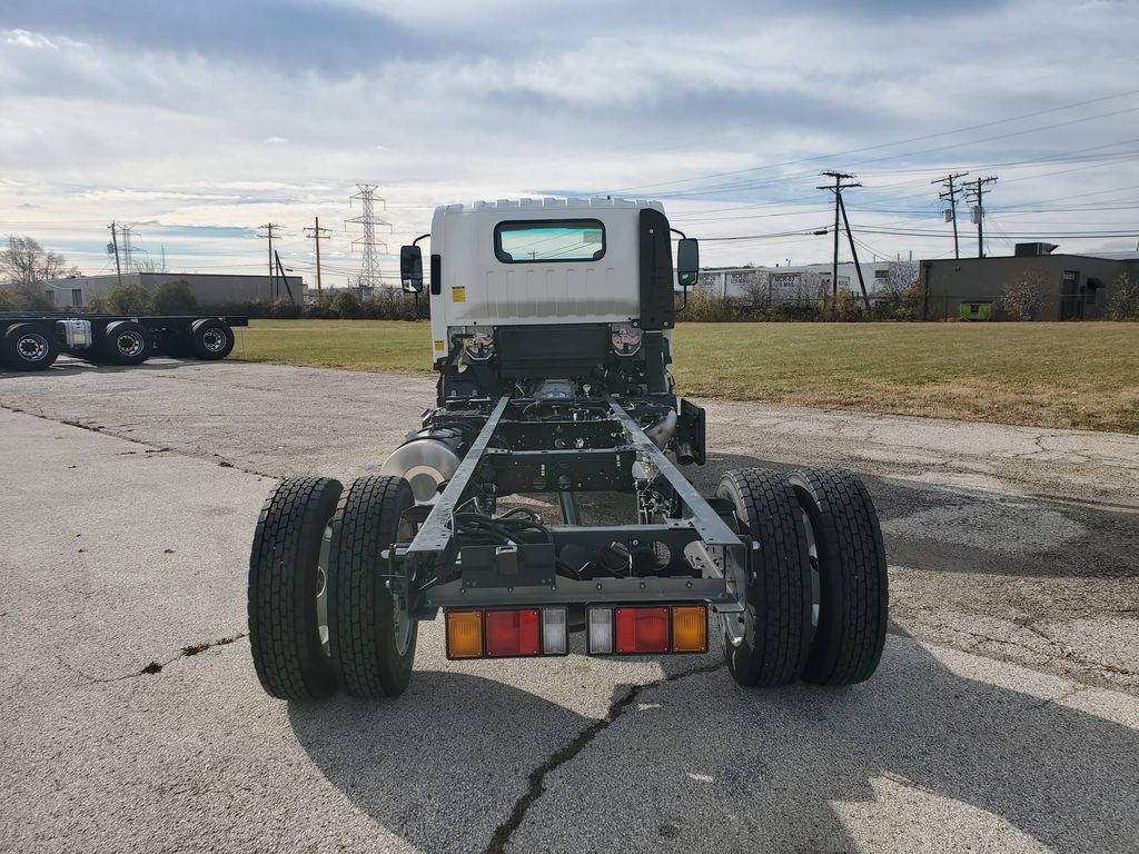 Slide images of 2024 ISUZU NRR