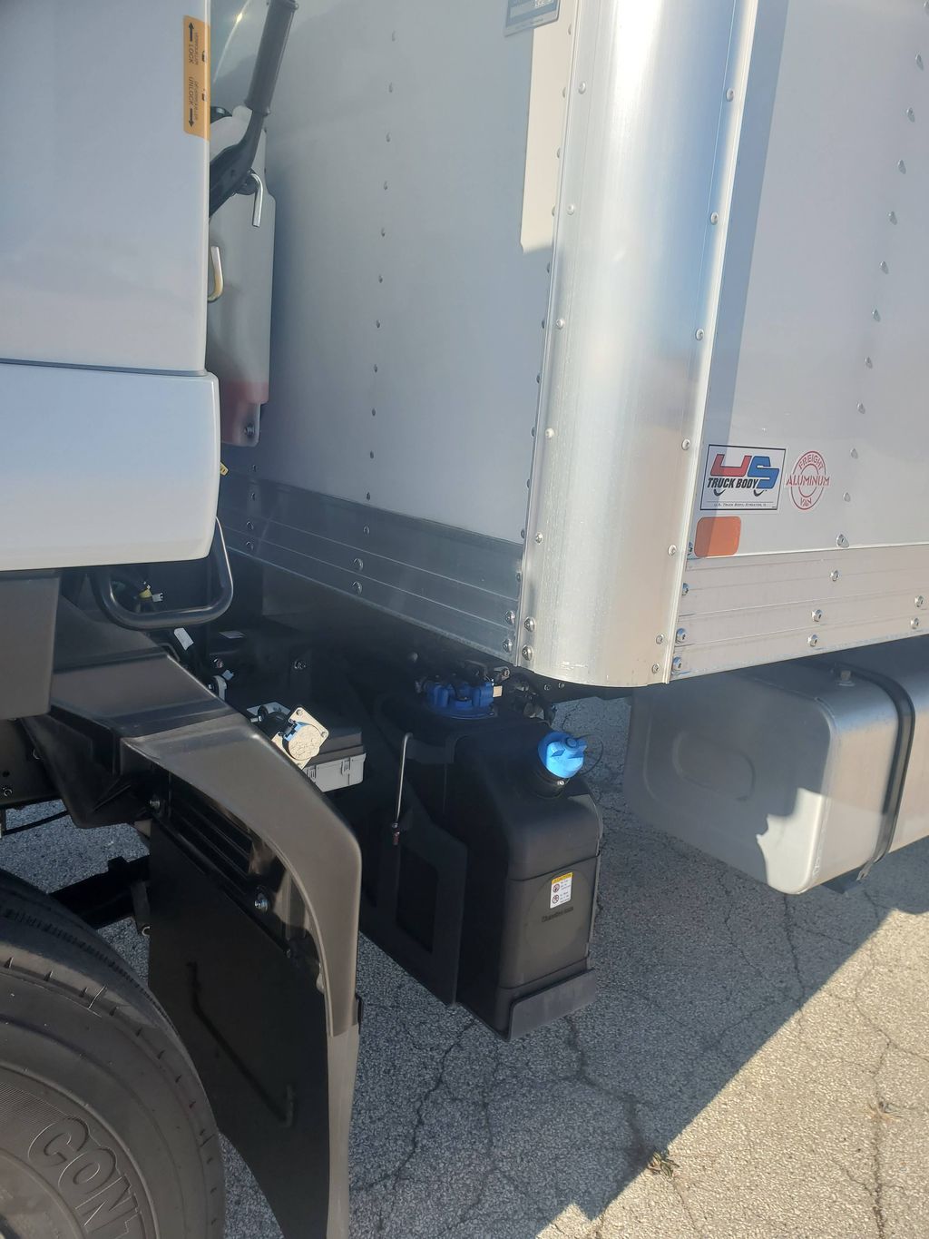 Slide images of 2025 ISUZU FTR