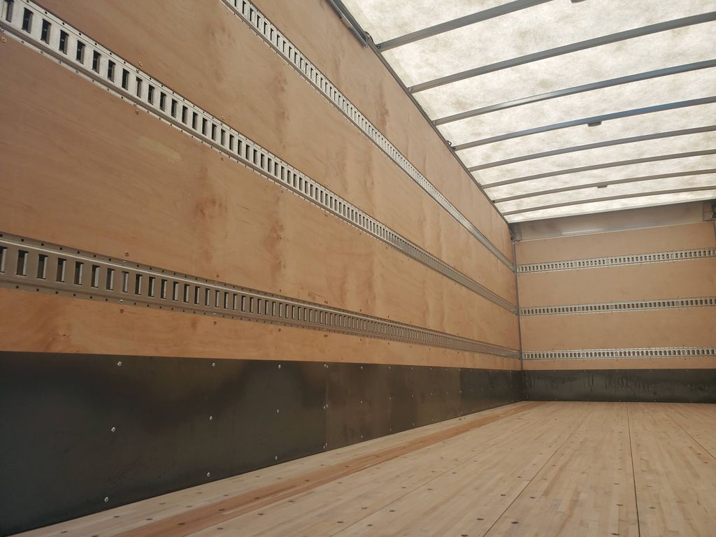 Slide images of 2025 ISUZU FTR