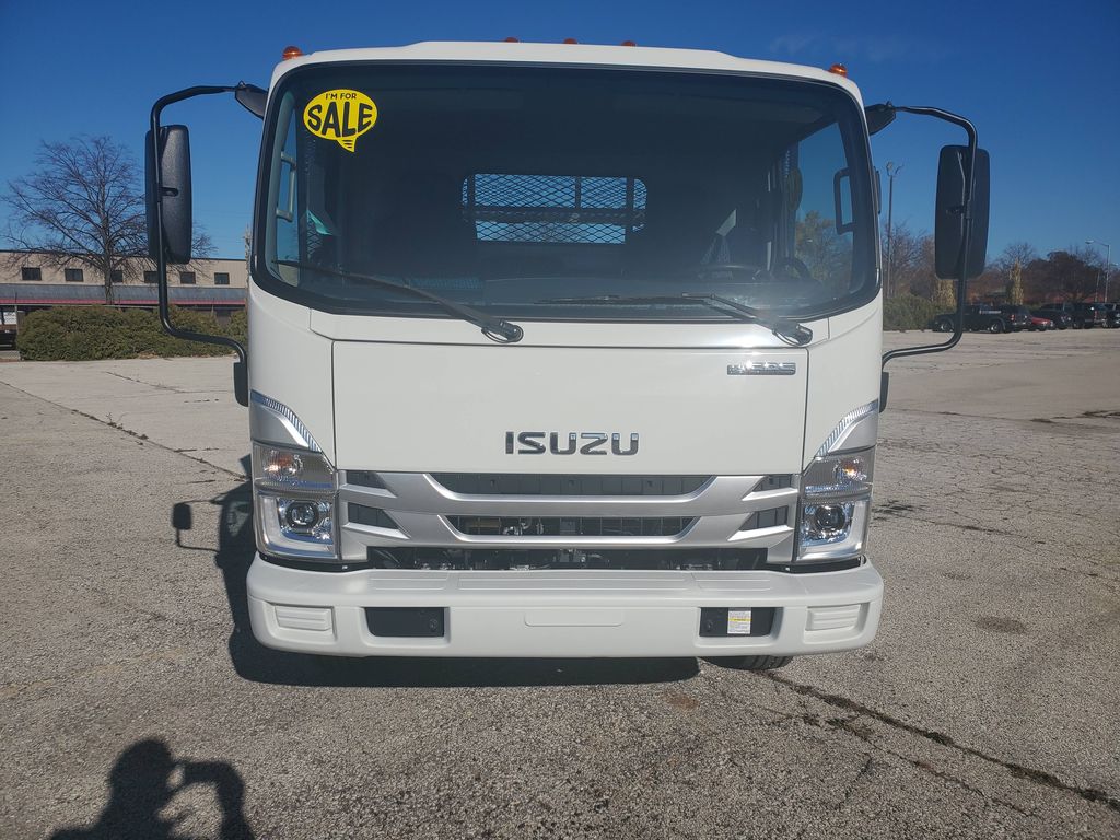 Slide images of 2025 ISUZU NPR GAS-HD