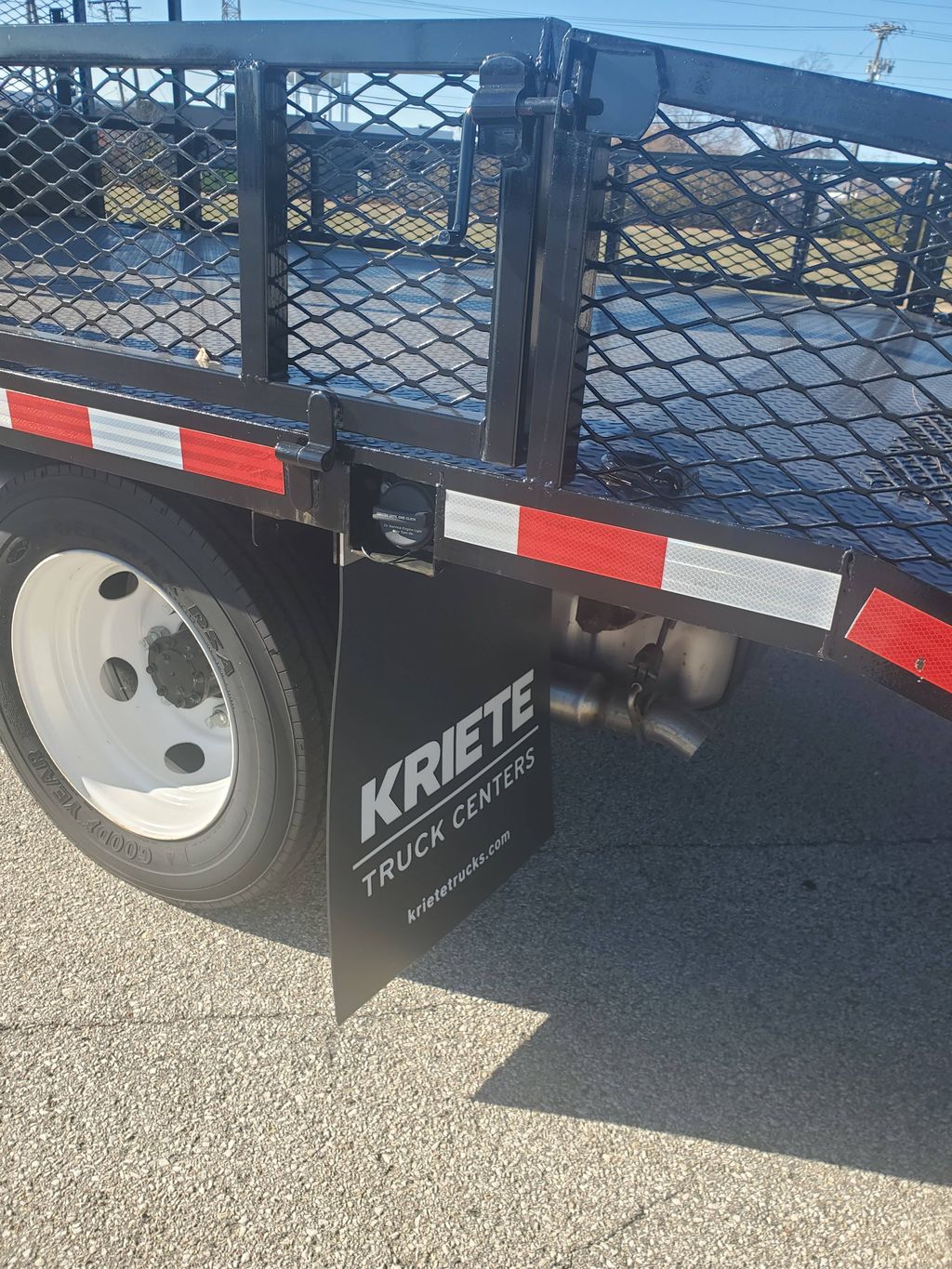 Slide images of 2025 ISUZU NPR GAS-HD