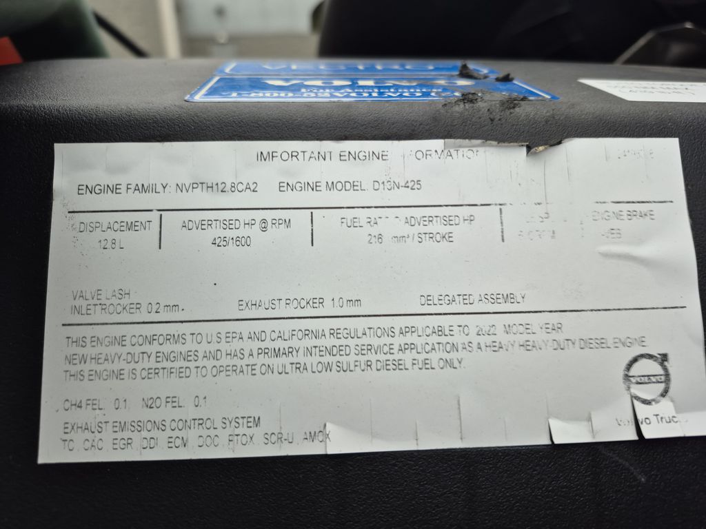 Slide images of 2023 VOLVO VNL64T760