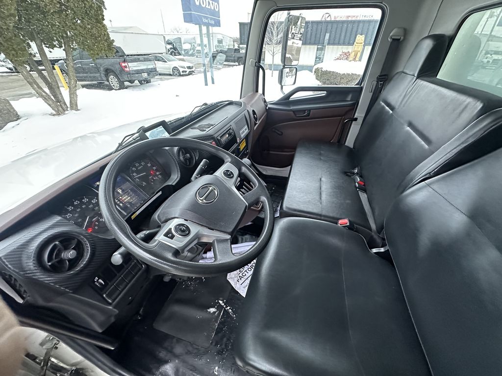 Slide images of 2023 HINO L6